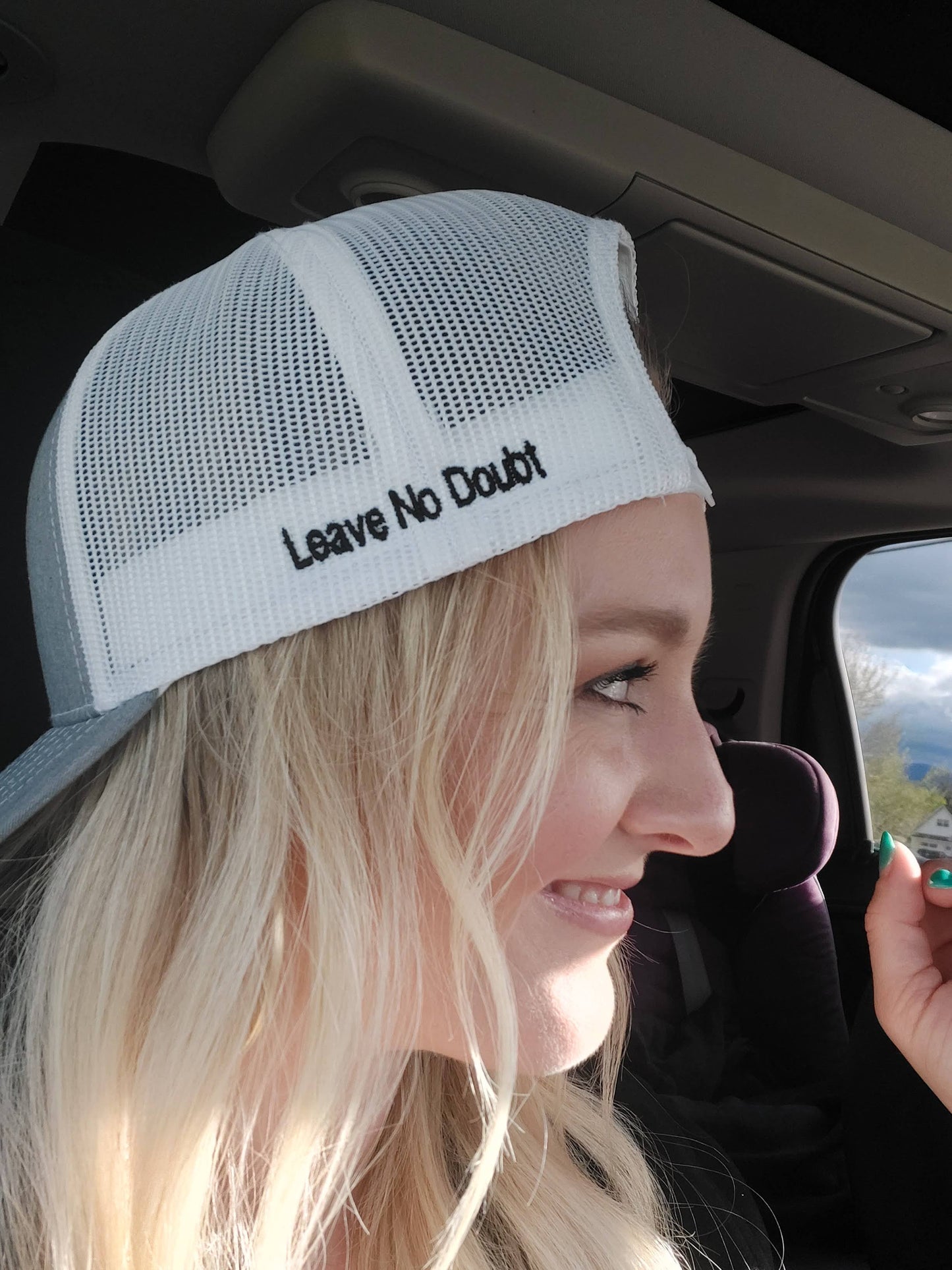 LND Trucker - Gray/White