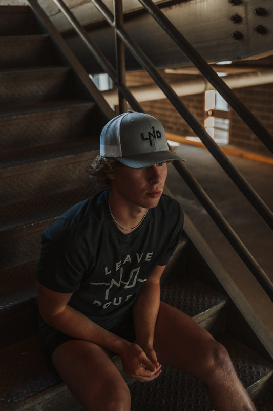 LND Trucker - Gray/White